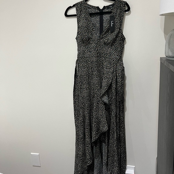 Brand new dress with tags - Picture 5 of 7